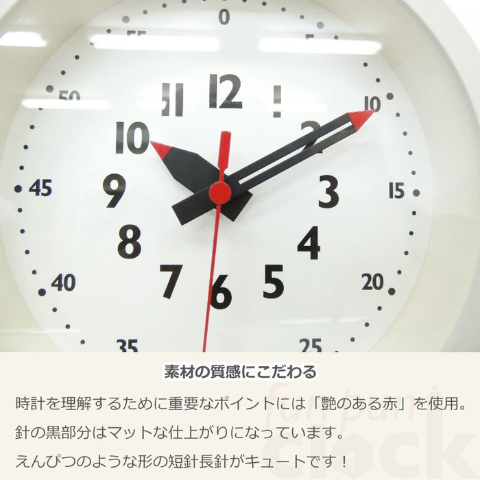 重要となる時計の針には艶のある赤を使用しています。針は鉛筆のような形です。